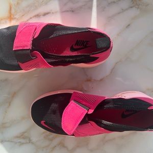 Women’s Nike Lunar Fly Knit Tennis Shoes